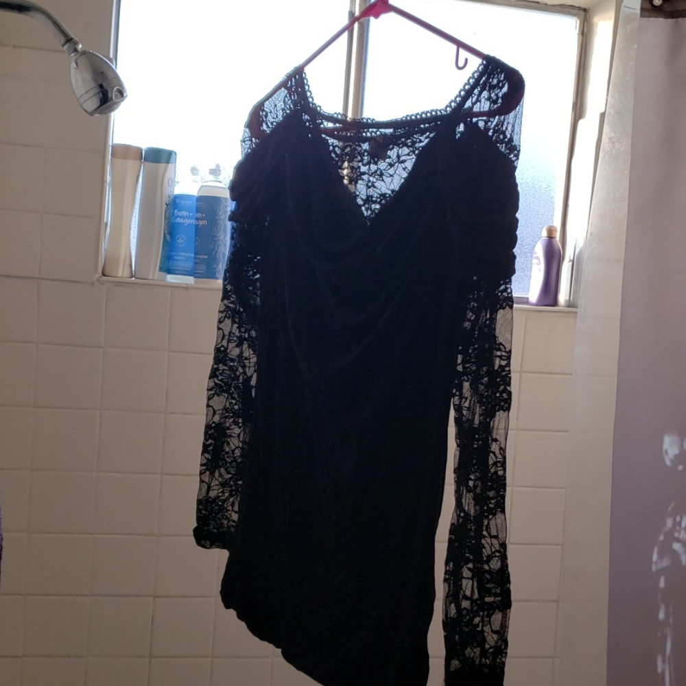 Black Lace Long Sleeve Top